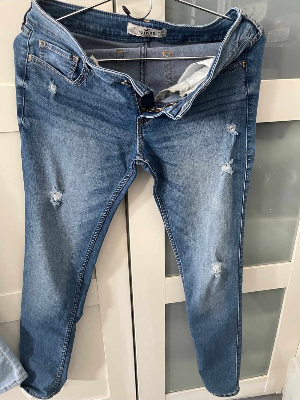 Hollister Women's Light Blue Distressed Skinny Jeans